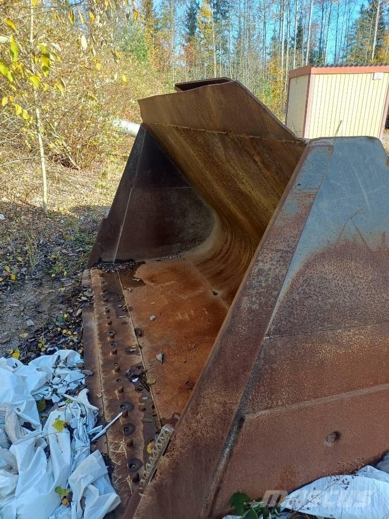 Volvo 120 Kauha Bakken