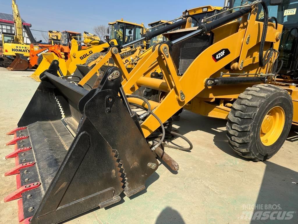 CAT 420 F ST Graaf-laadcombinaties