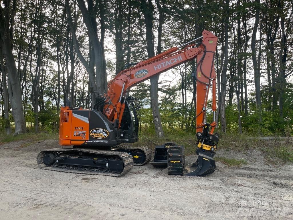 Hitachi ZX 135 US-7 Rupsgraafmachines
