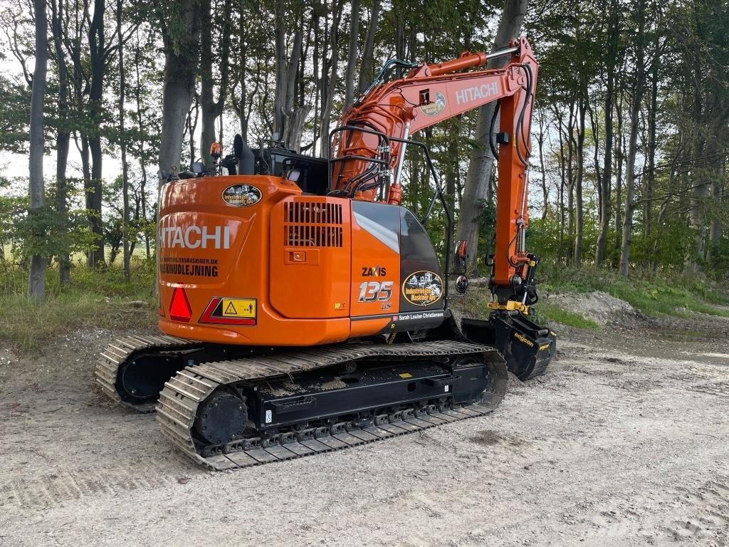 Hitachi ZX 135 US-7 Rupsgraafmachines