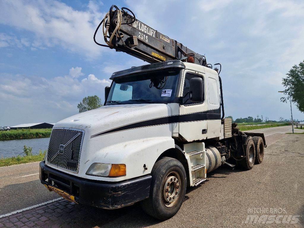 Volvo NH12.460 Trekkers
