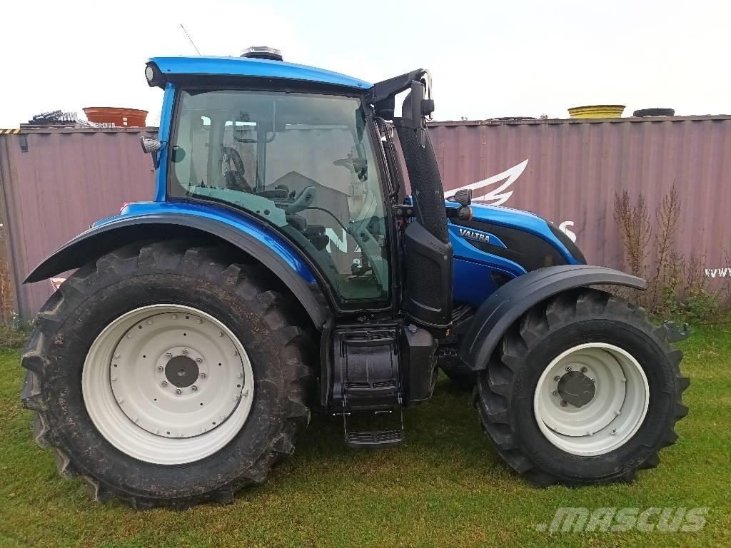 Valtra N174 E versu Tractoren