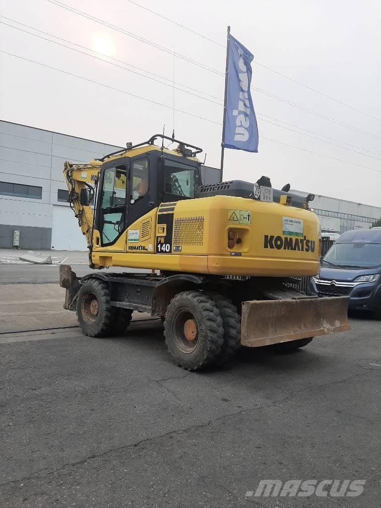 Komatsu PW 140-7 Wielgraafmachines