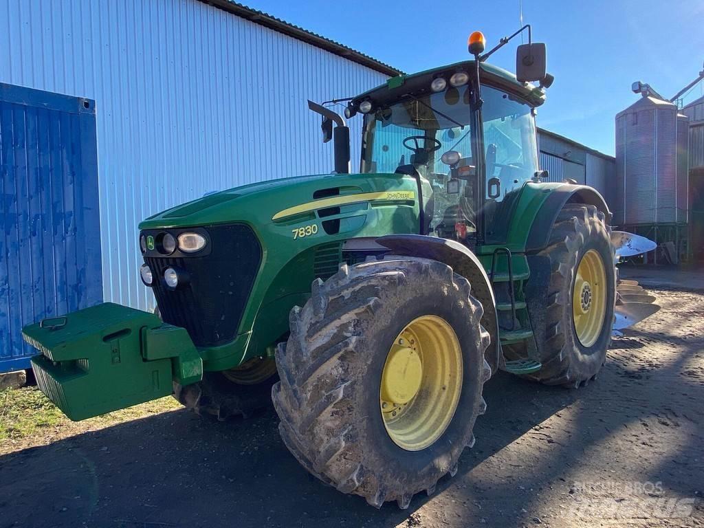 John Deere 7830 Tractoren