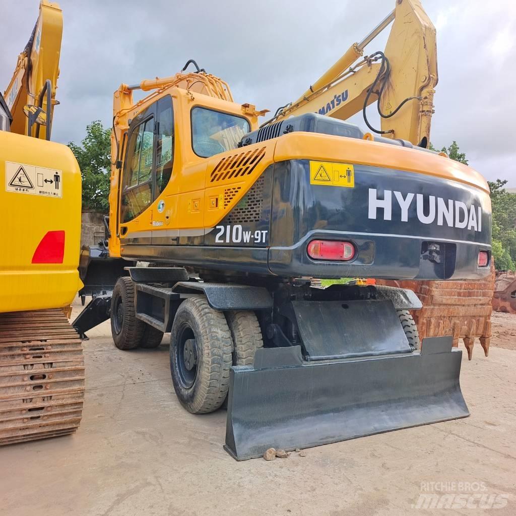 Hyundai 210W-9 Wielgraafmachines