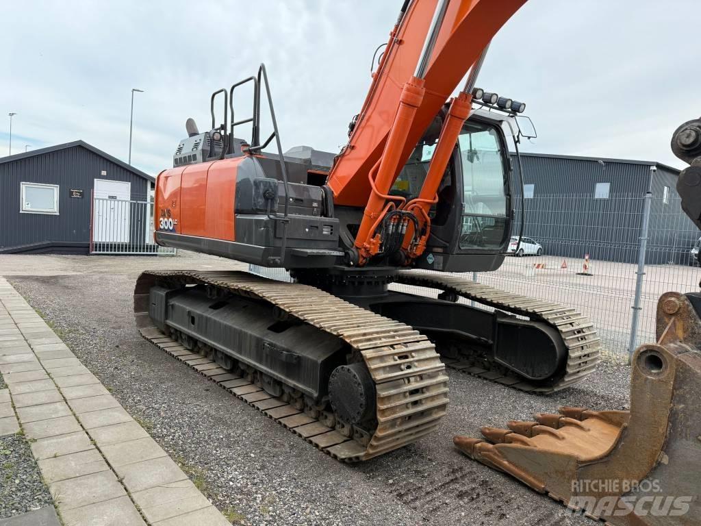 Hitachi ZX 300 LC-6 Rupsgraafmachines