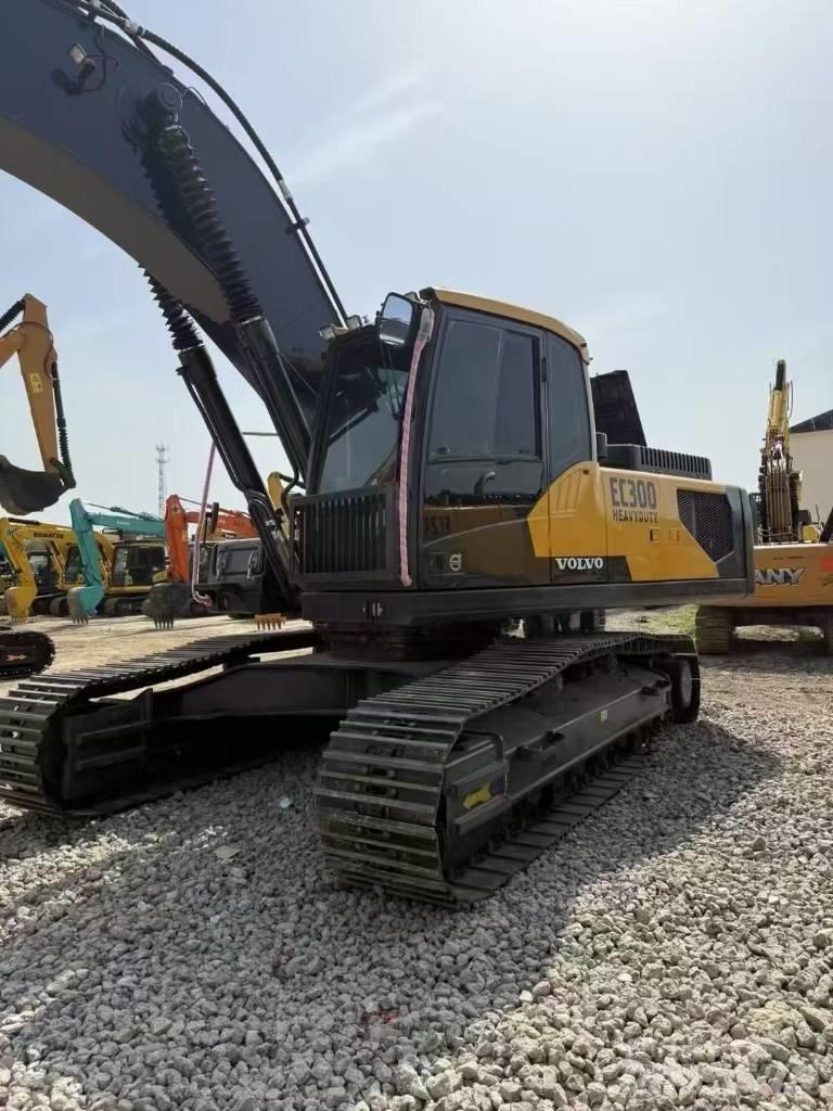 Volvo 300D Rupsgraafmachines