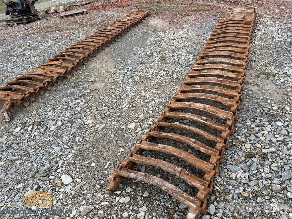 Clark ATF 600x26,5 Rupsbanden, kettingen en onderstel