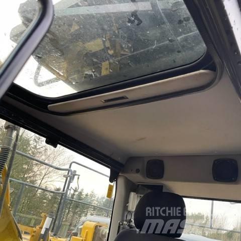 Komatsu PC210 LCI - 10 Tractoren