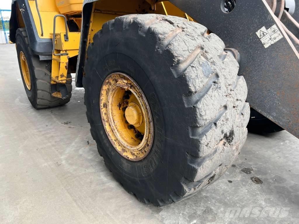 Volvo L180G Wielladers