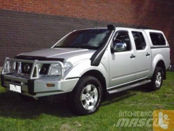 Nissan NAVARA ST-X Gesloten bedrijfswagens