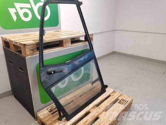 CAT TH 414C door Cabine en interieur
