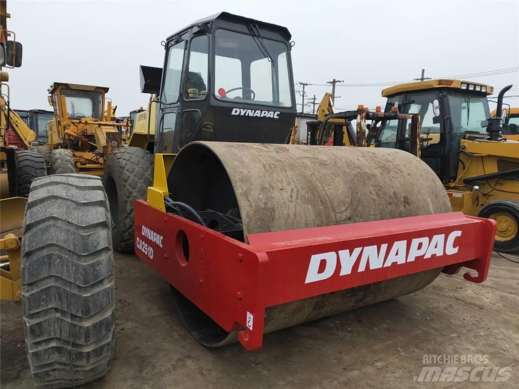 Dynapac CA 251 D Trilrolwalsen