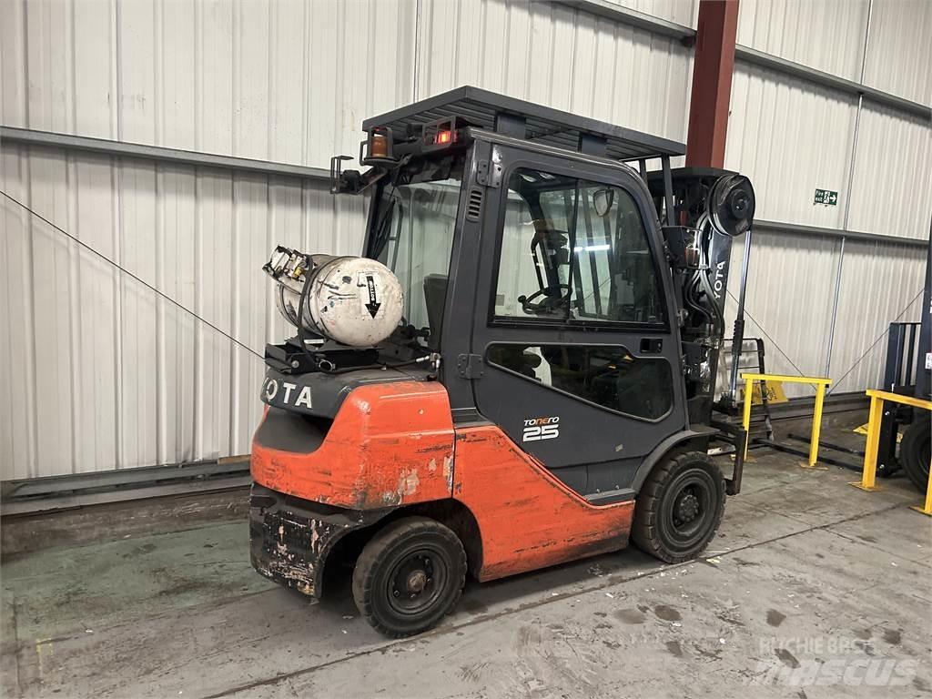 Toyota 02-8FGF25 LPG heftrucks