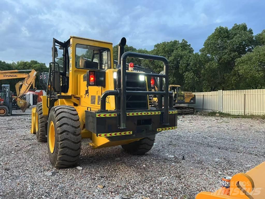 Komatsu WA 320-3 Wielladers