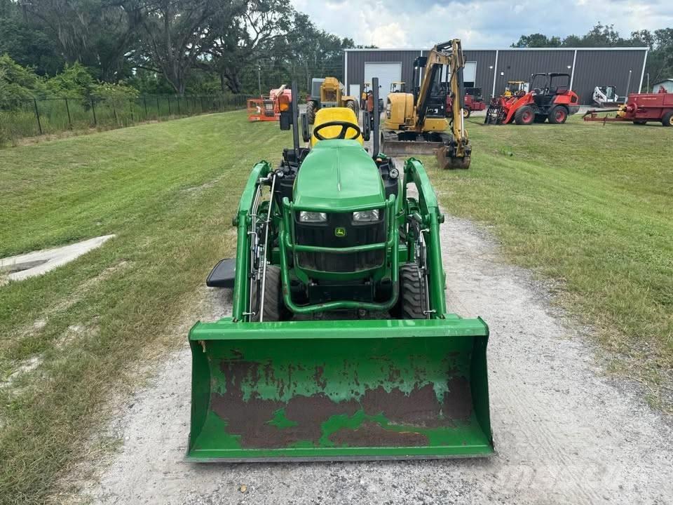 John Deere 1025 R Tractoren