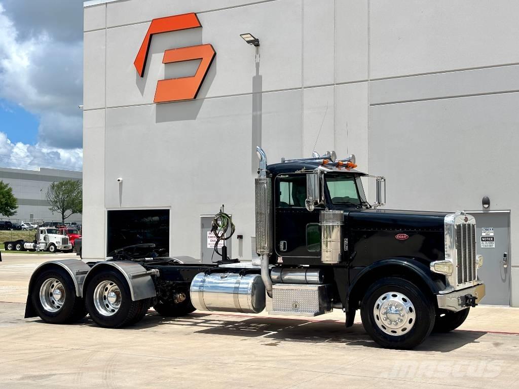 Peterbilt 388 Trekkers