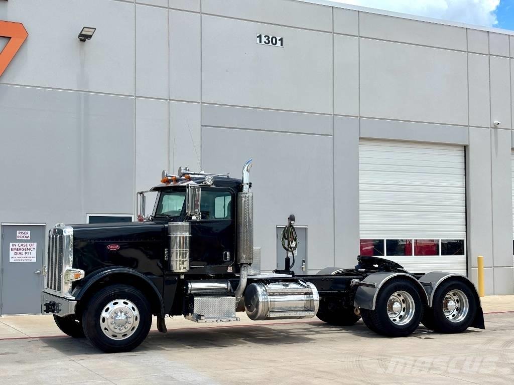 Peterbilt 388 Trekkers