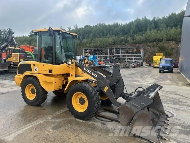 Volvo L 30 G Wielladers