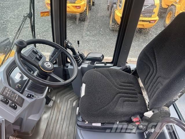 Volvo L 30 G Wielladers