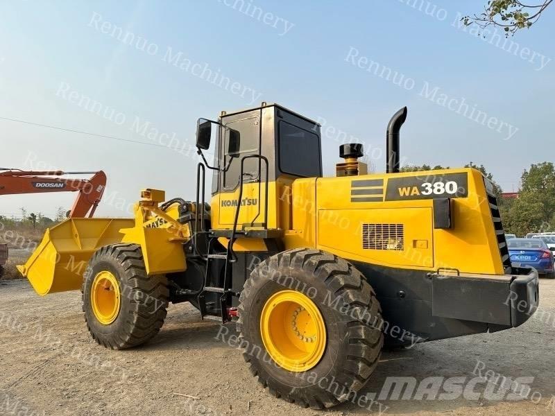 Komatsu WA380 Wielladers