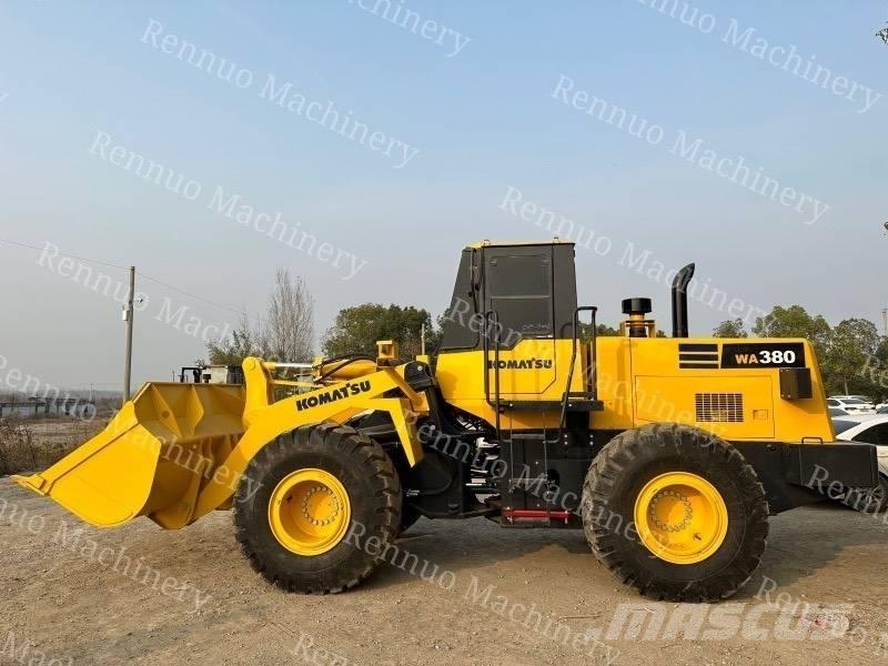 Komatsu WA380 Wielladers