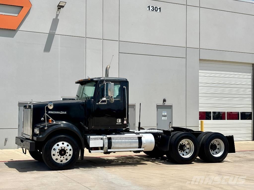 Western Star 4900 Trekkers