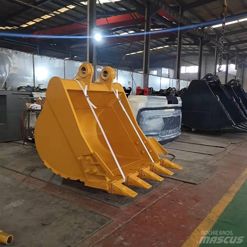 CAT 320DL mud bucket Bakken