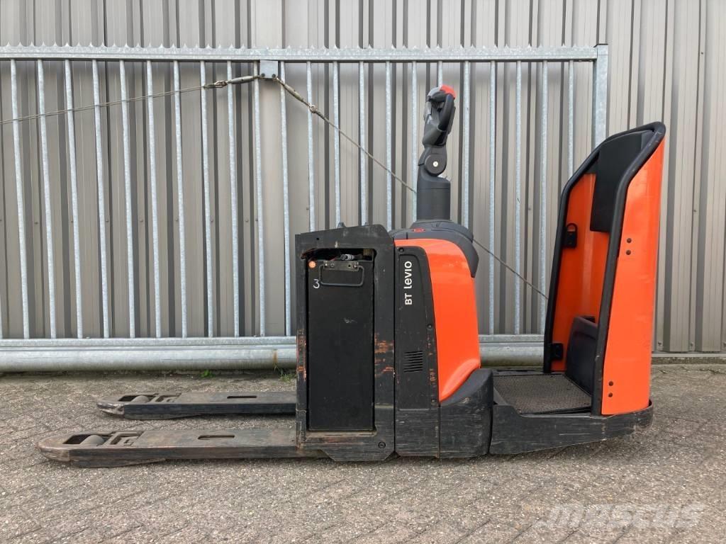 Toyota LPE200 Pallettruck met meerij platform