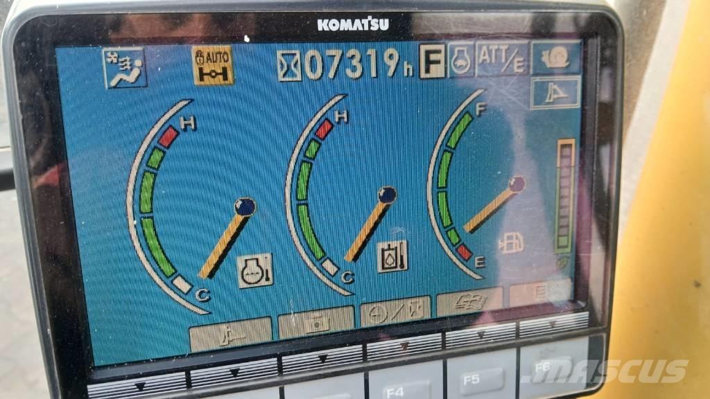 Komatsu PW 148-8 Wielgraafmachines