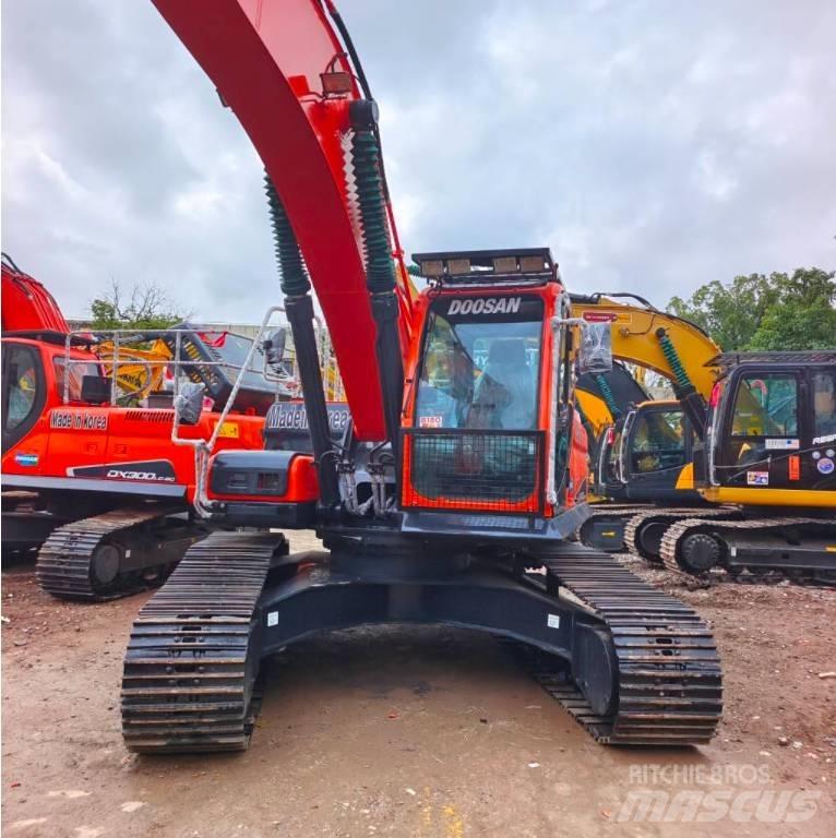 Doosan DX 300 LC Rupsgraafmachines
