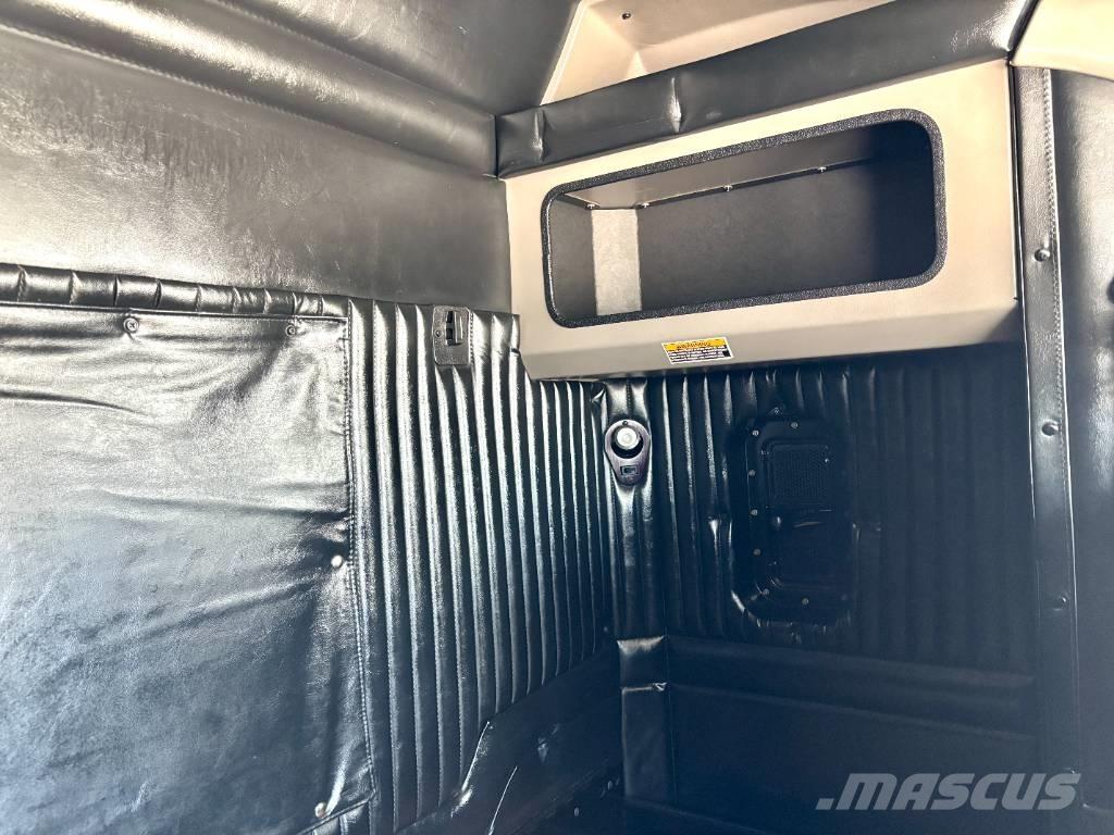 Kenworth T 800 Trekkers