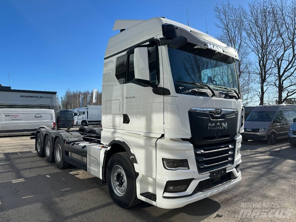 MAN TGX 35.540 8X4-4 Chassis met cabine