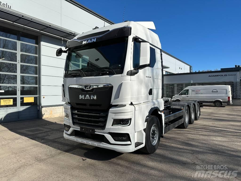 MAN TGX 35.540 8X4-4 Chassis met cabine