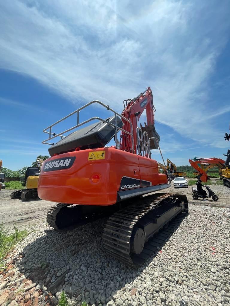 Doosan DX 300 Rupsgraafmachines