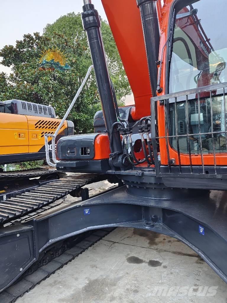 Doosan DX 300 LC Rupsgraafmachines