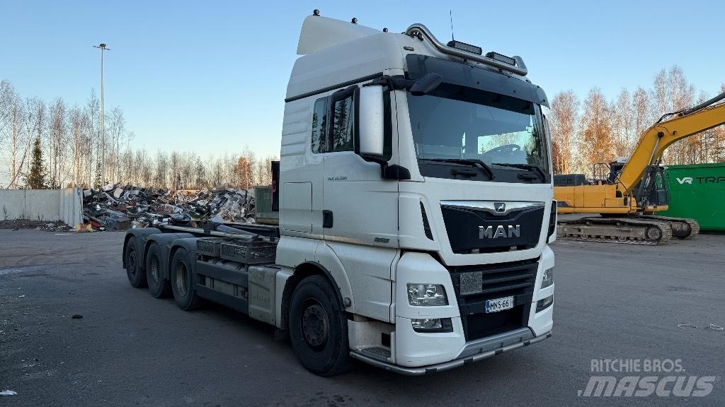 MAN TGX 35.580 Vrachtwagen met containersysteem