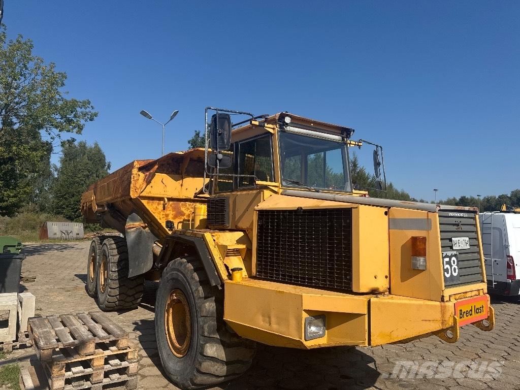 Volvo A 30 Knik dumptrucks