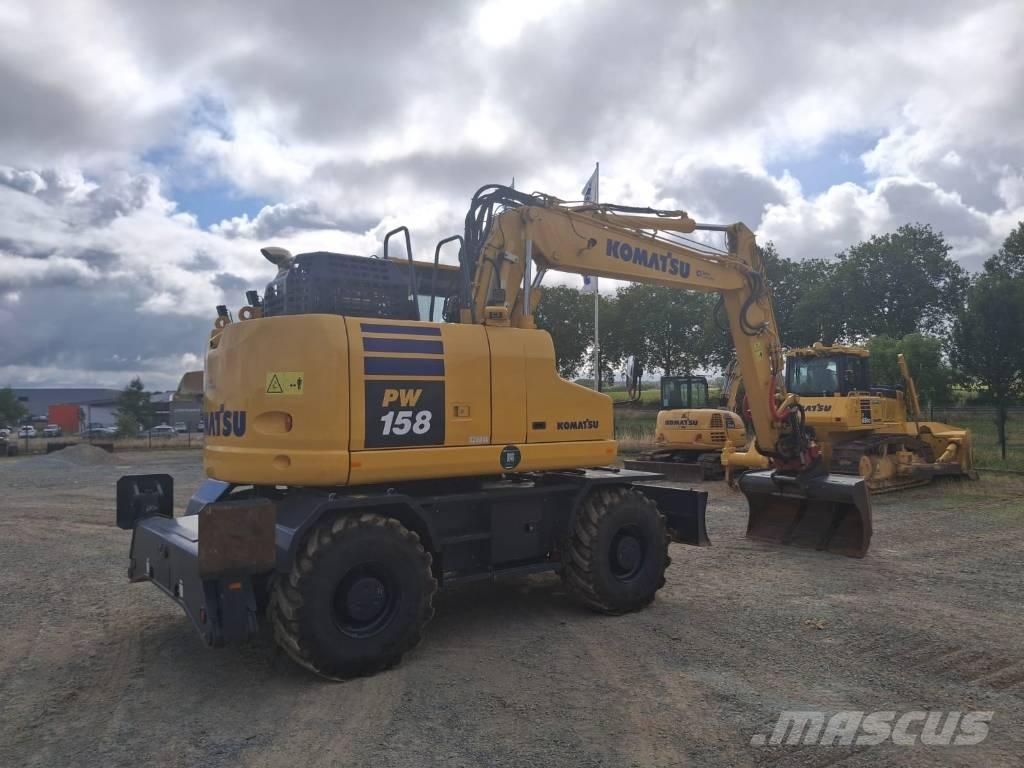 Komatsu PW158-11 Wielgraafmachines