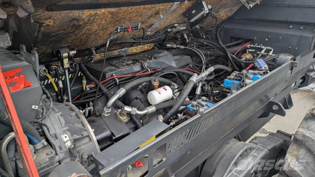 Ponsse Wisent 8W Uitrijwagens