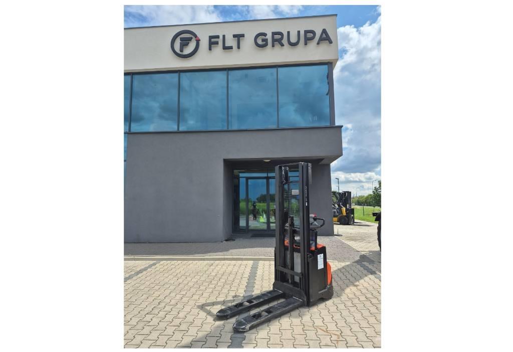 Toyota SWE120 Meeloop stapelaar