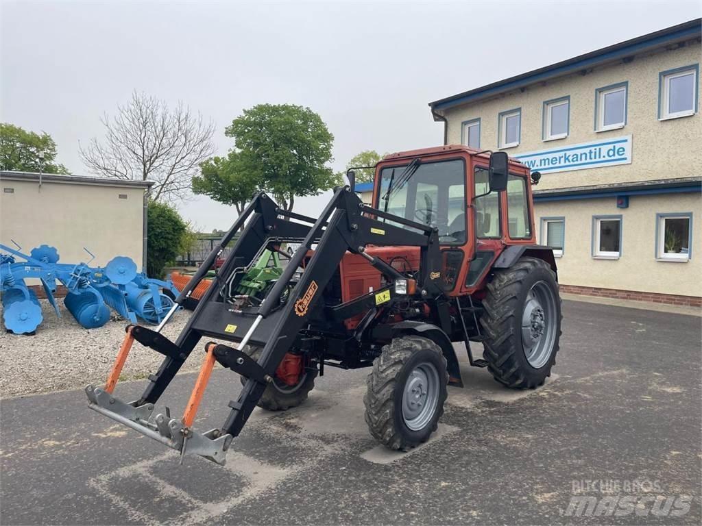 Belarus MTS 82 + FL Tractoren