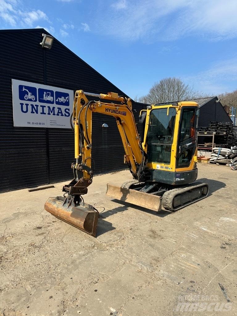 Hyundai 25 Z-9 Minigraafmachines < 7t