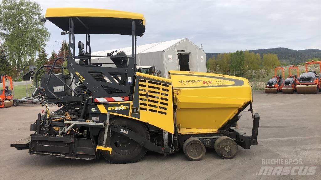 Bomag BF 300 P-2 Asfaltafwerkmachines