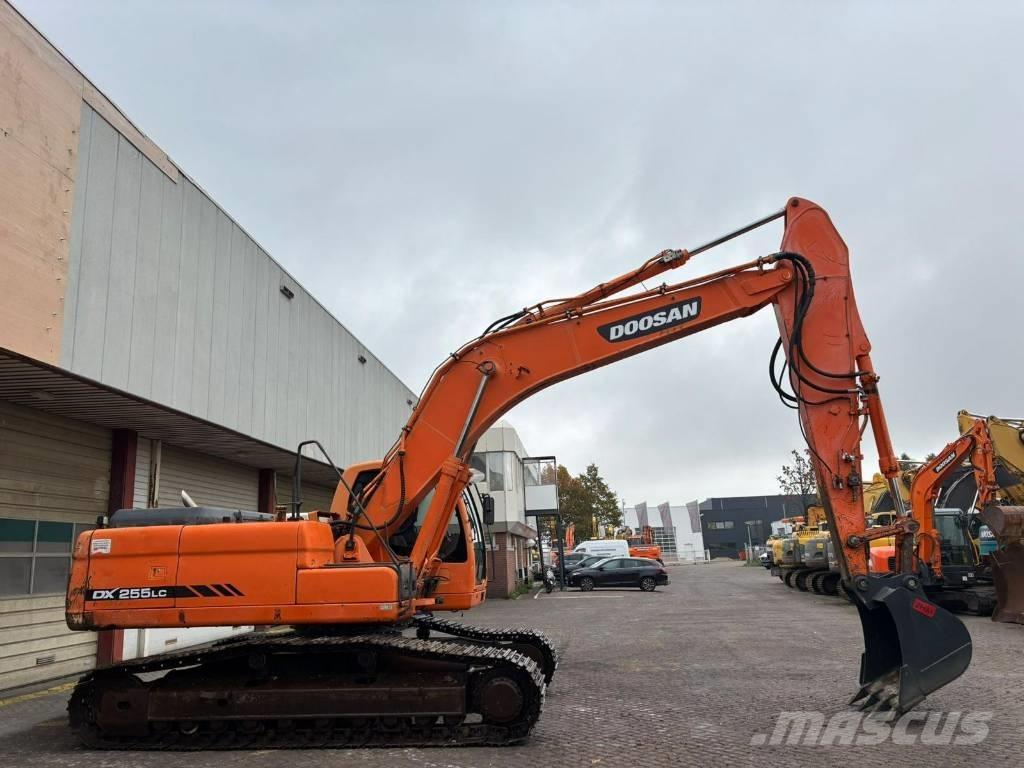 Doosan DX 255 LC Rupsgraafmachines