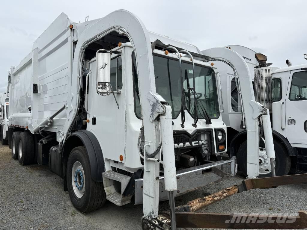 Mack MRU 613 Vuilniswagens