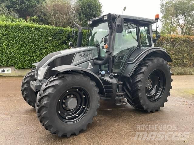 Valtra N123 HiTech-5 Tractoren