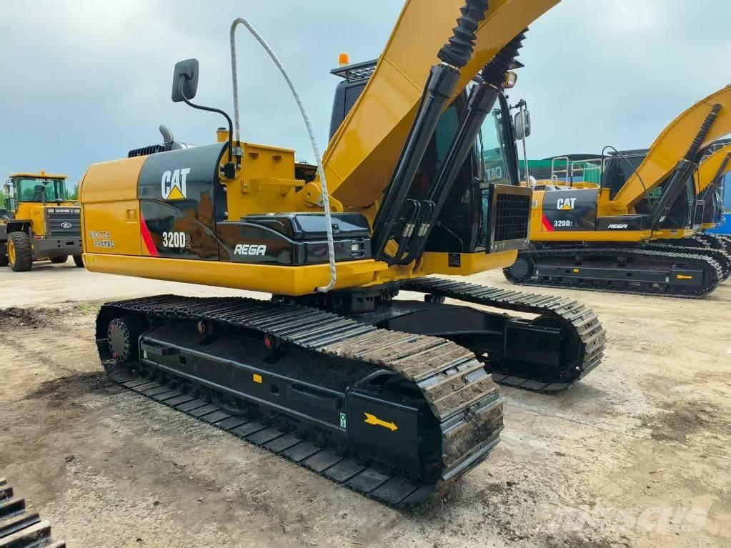 CAT 320 D Rupsgraafmachines