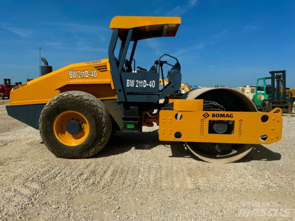 Bomag BW 211 D-40 Combinatiewalsen