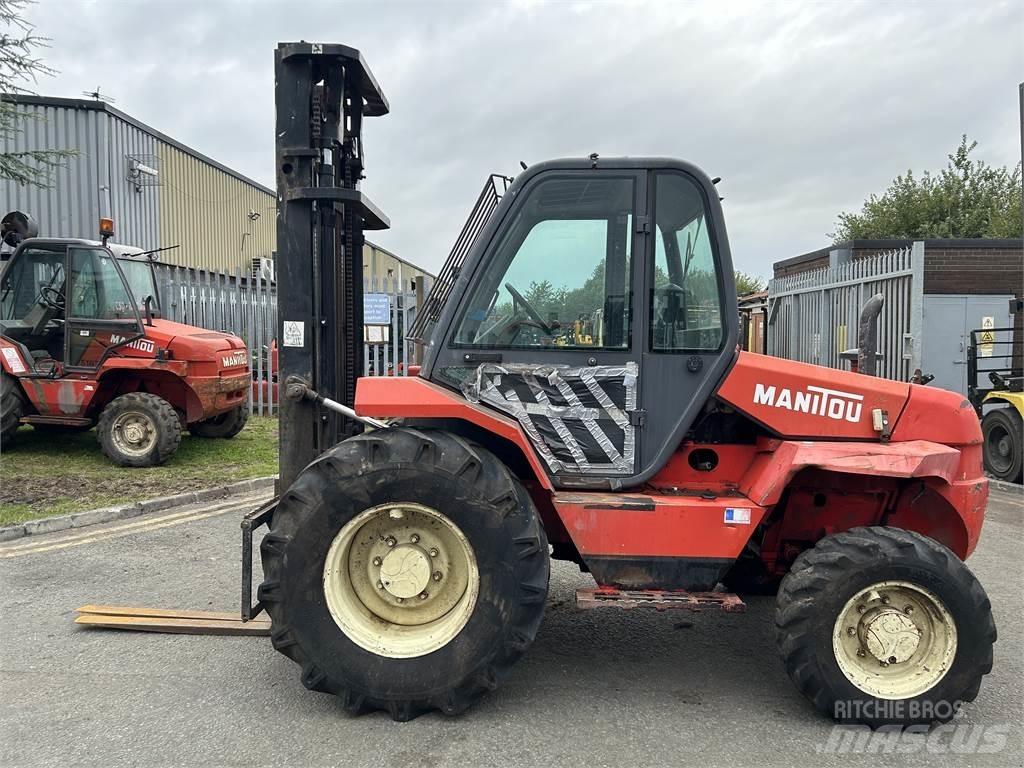 Manitou M26-4 Vorkheftruck voor zwaar terrein